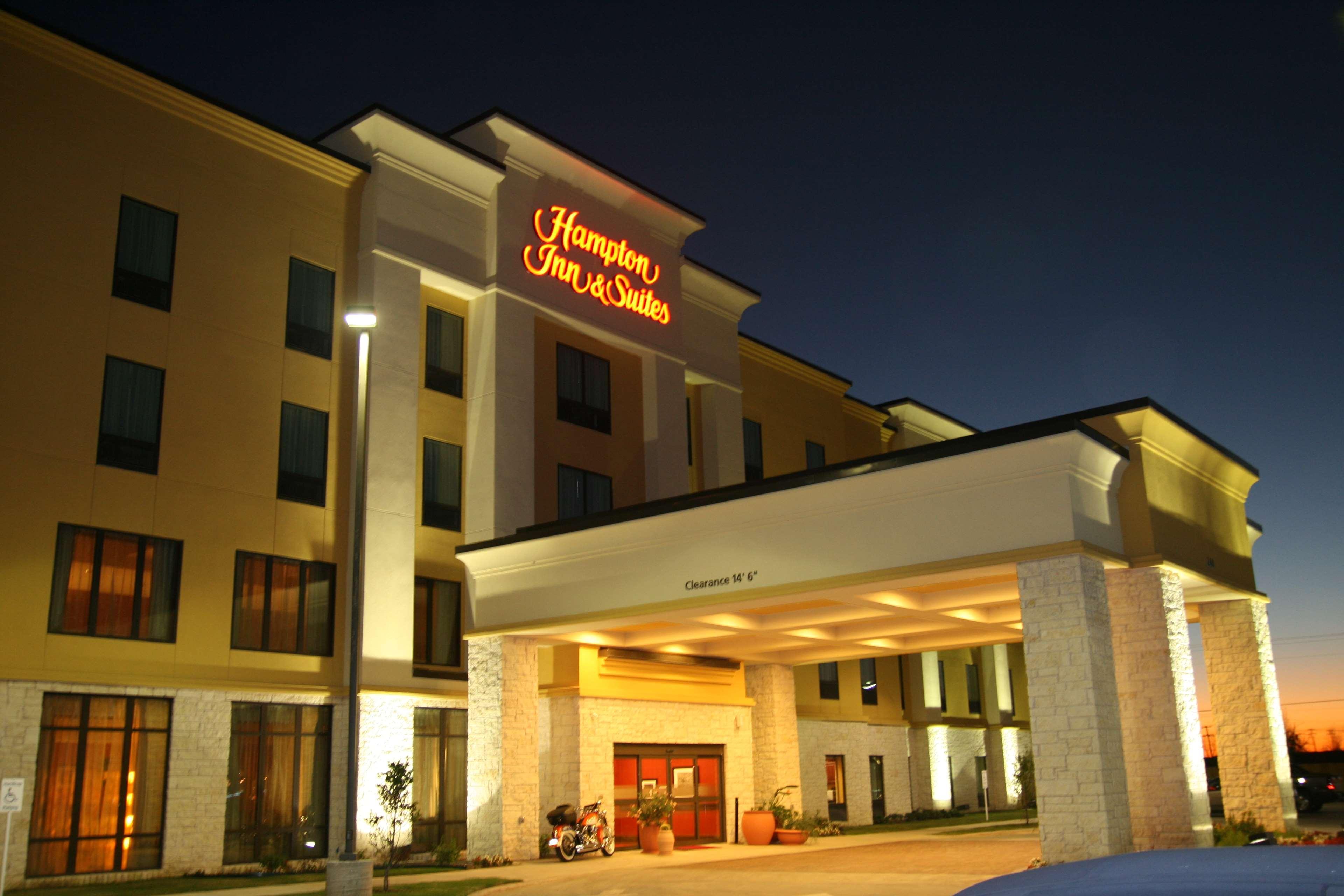 Hampton Inn & Suites Bastrop Eksteriør bilde
